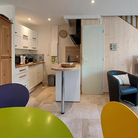 Дом отдыха 2 Bedroom Lovely In